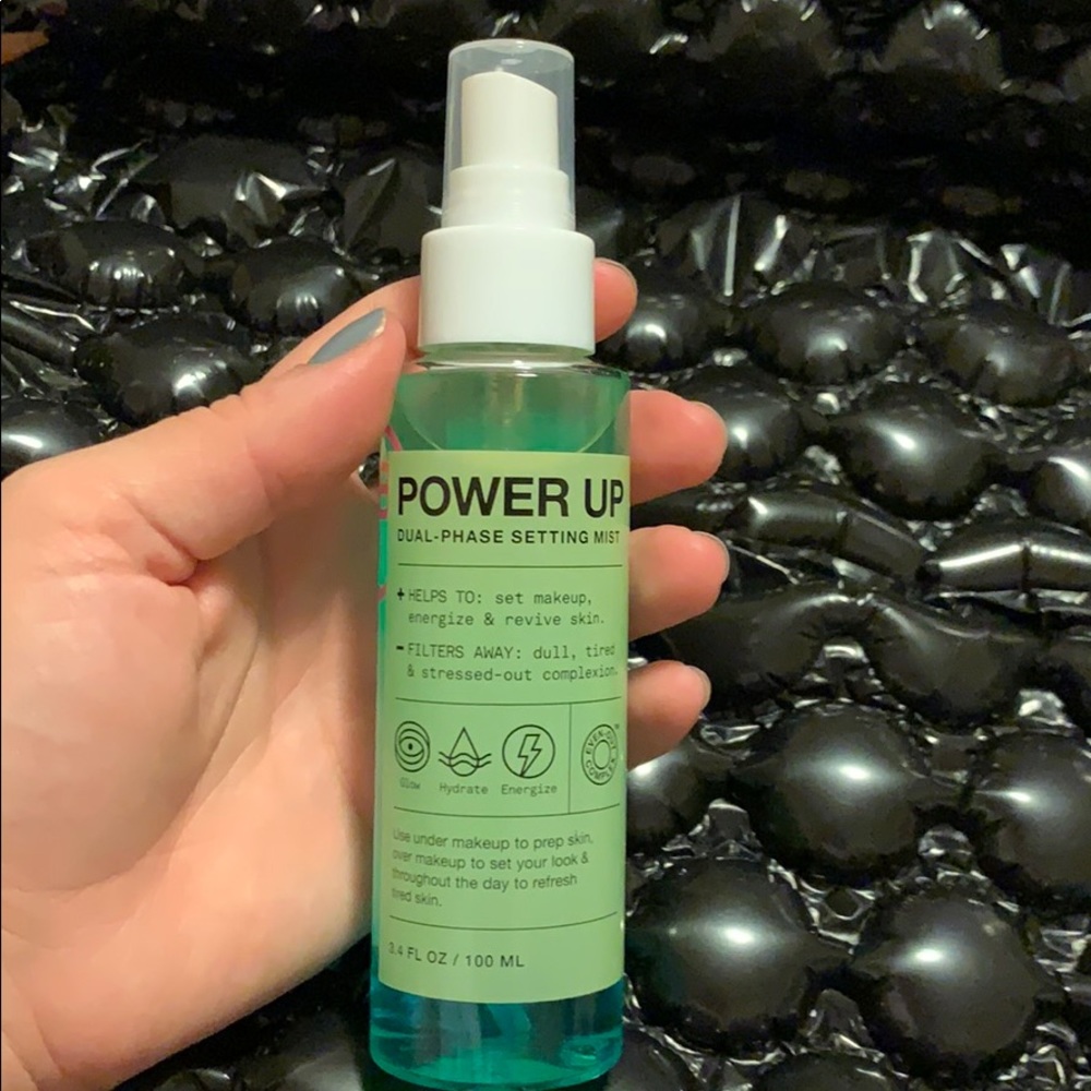 Setting face mist
